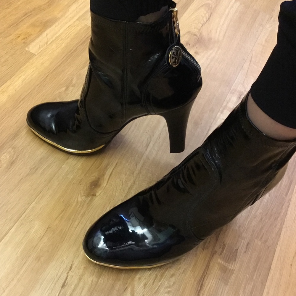 TORY BURCH ankle Patent Leather booties size 9